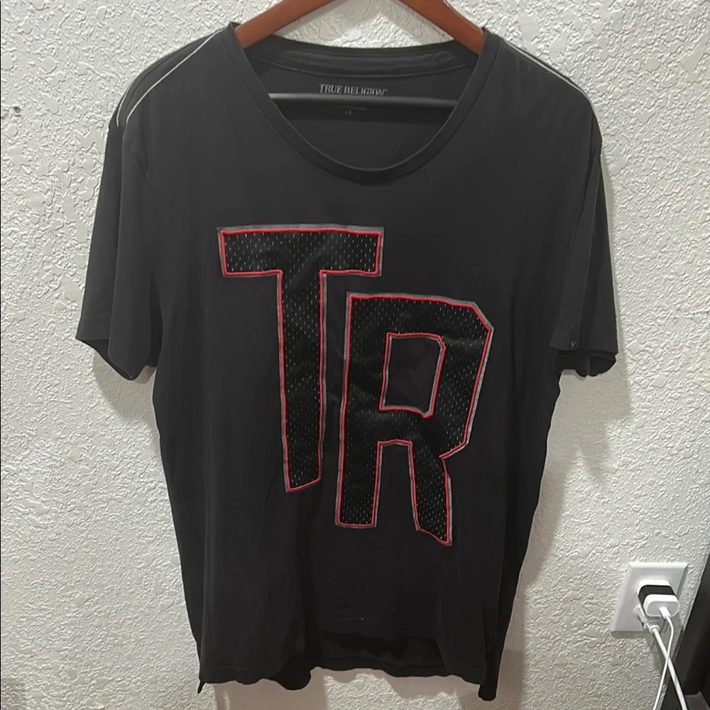 True Religion Black T-Shirt with Red Accents Men’s size L GUC..